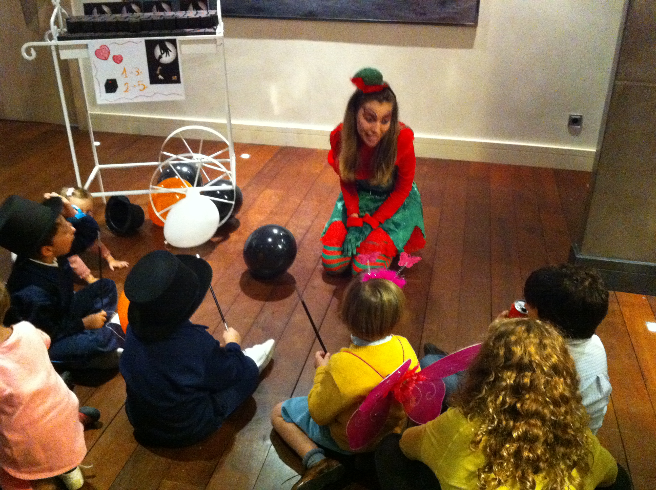 Animaciones infantiles madrid, animación infantil madrid, cumpleaños niños Madrid, cumpleaños infantiles madrid, fiestas infantiles cumpleaños madrid, mago madrid, payaso madrid, animador infantil madrid, comuniones madrid, animación payasos a domicilio, minidisco madrid, visita papa noel y reyes magos, animadores divertidos, castillos hinchables madrid, títeres madrid, comuniones madrid madrid, carritos comida madrid